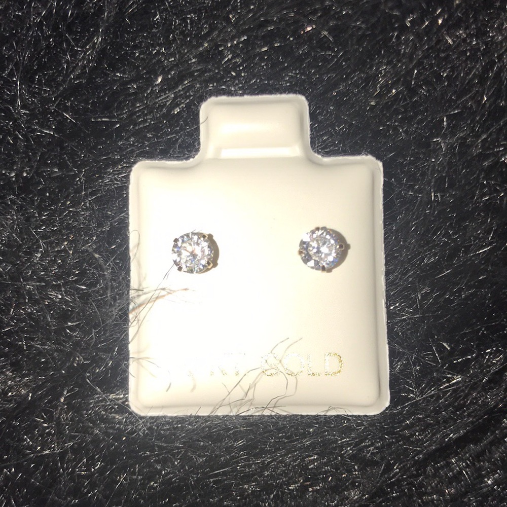 10kt Gold Stud Earrings